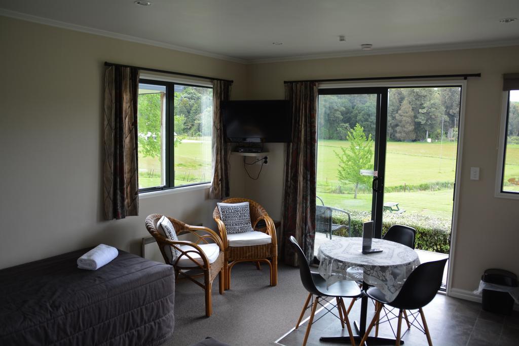 Waitomo Top 10 Holiday Park Grottes de Waitomo Extérieur photo